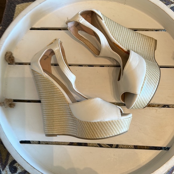 A.CO white wedge shoes size 6/36 - Picture 2 of 8